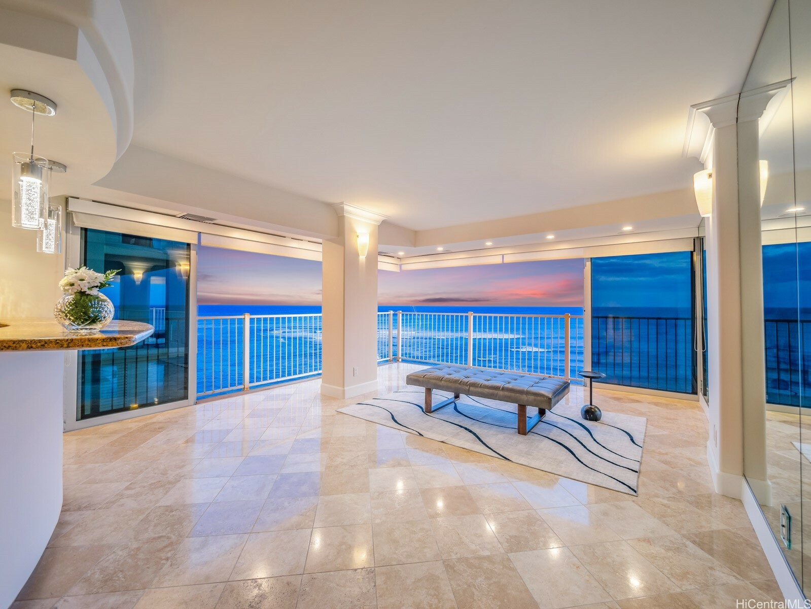 Property Photo: 3015 Kalakaua Avenue 901 HI 96815