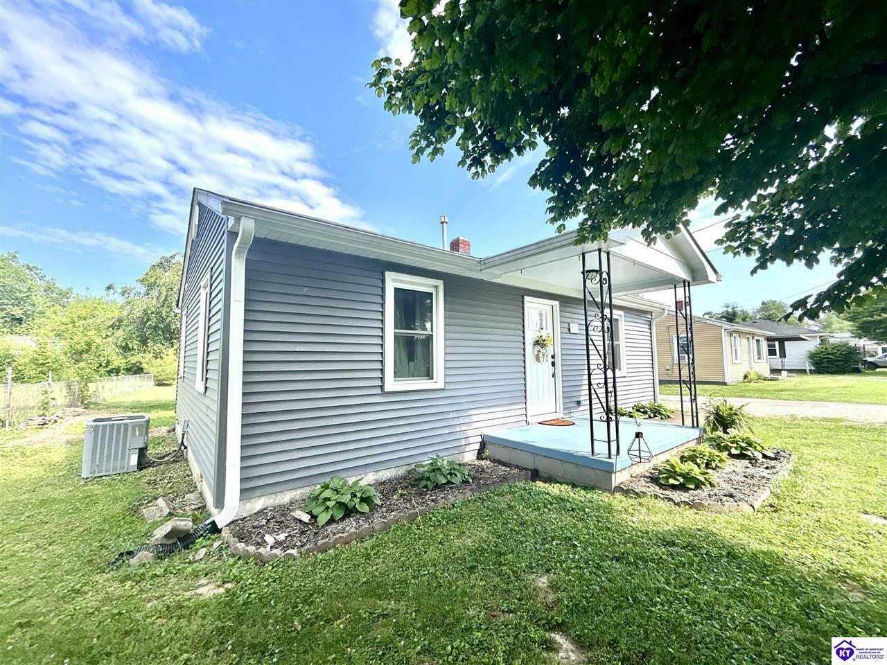 Property Photo: 105 Hutcherson Avenue KY 42748