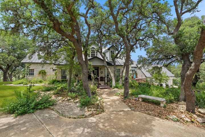 Property Photo: 125 Northlake TX 78063