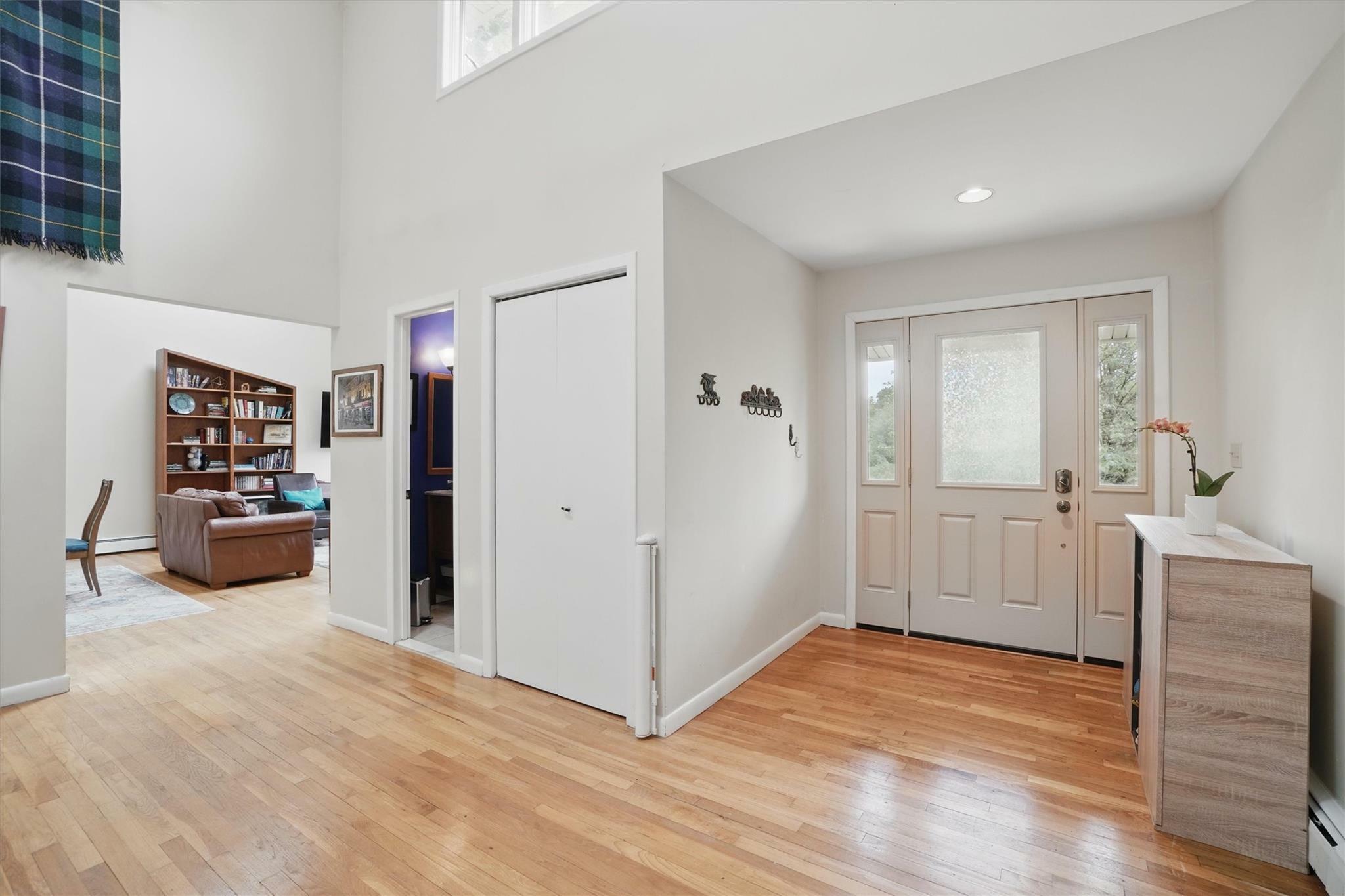 Property Photo:  5 Fairgreen Court  NY 10567 