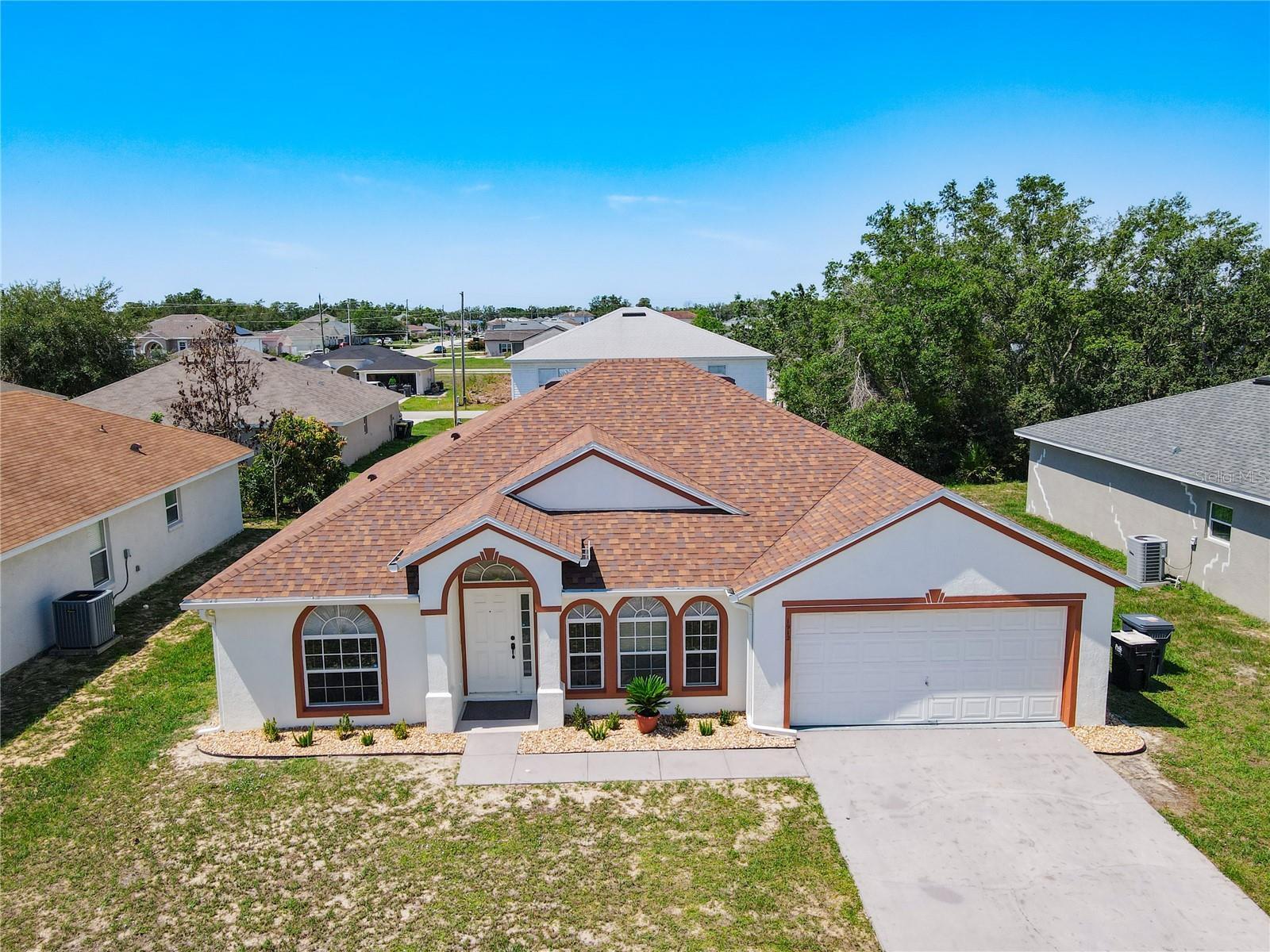 Property Photo: 1912 Manatee Lane FL 34759
