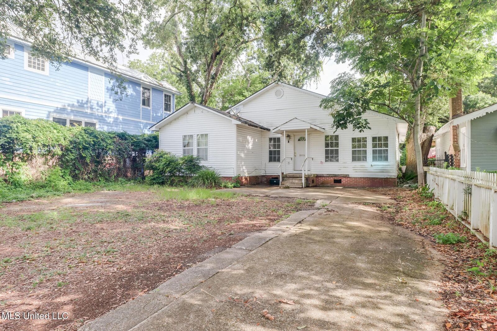 Property Photo: 622 2nd Street MS 39501