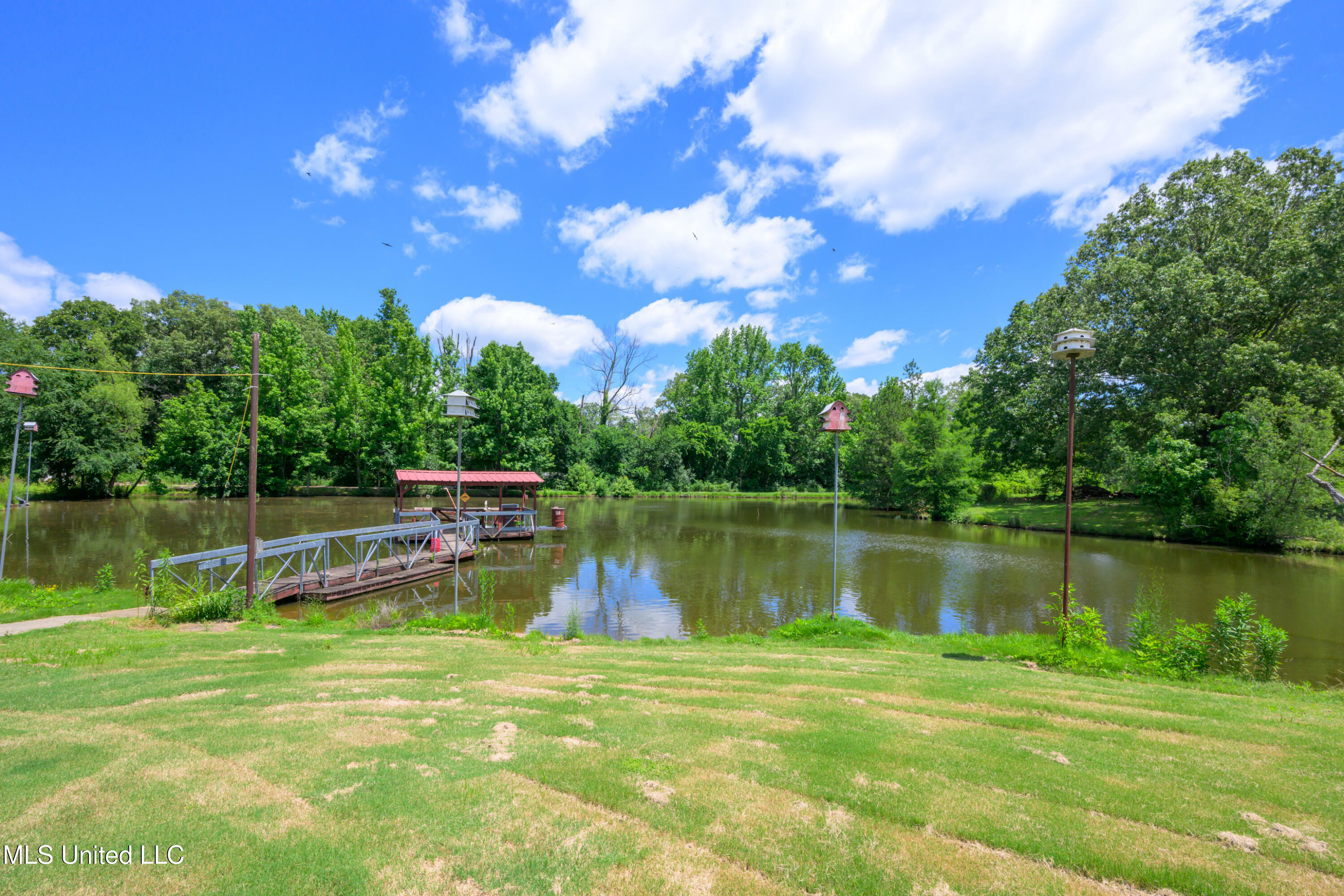 Property Photo: 76 Peach Tree Road MS 38611