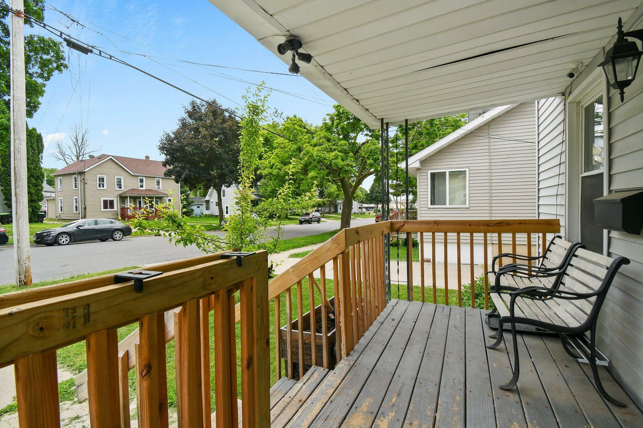 Property Photo: 324 N Lincoln Ave WI 53916