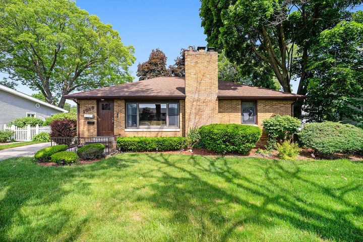 Property Photo: 1018 Ruddiman Drive MI 49445
