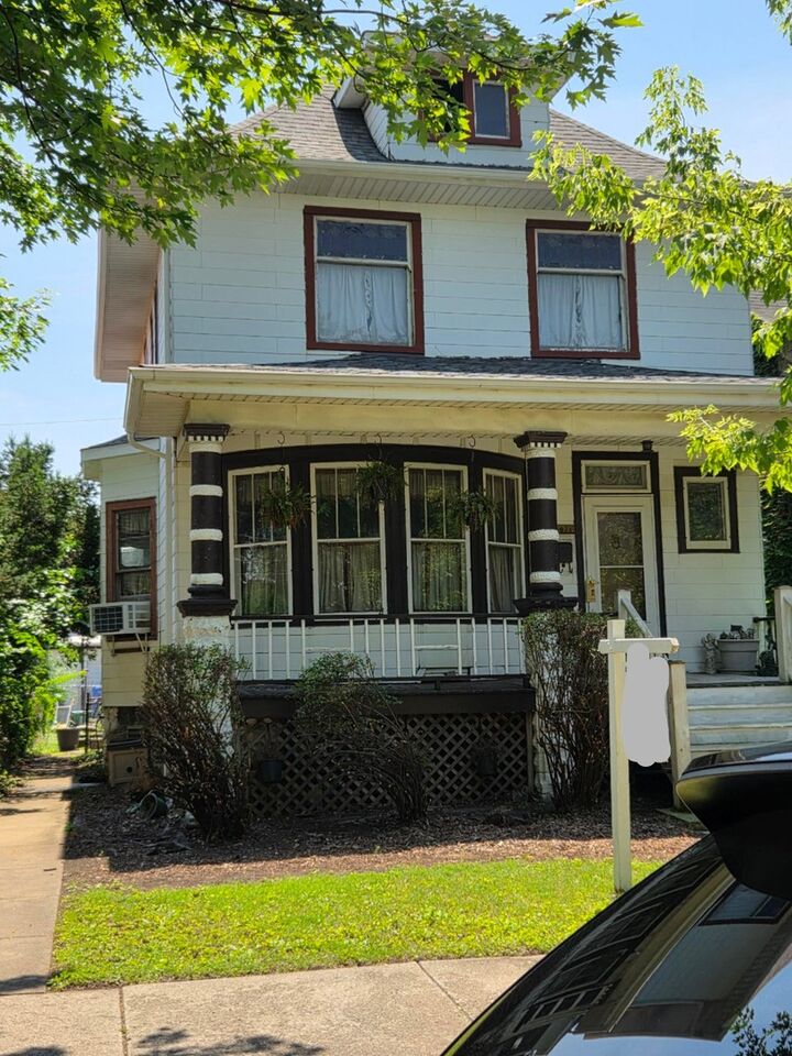 5071 W Pensacola Avenue  Chicago IL 60641 photo