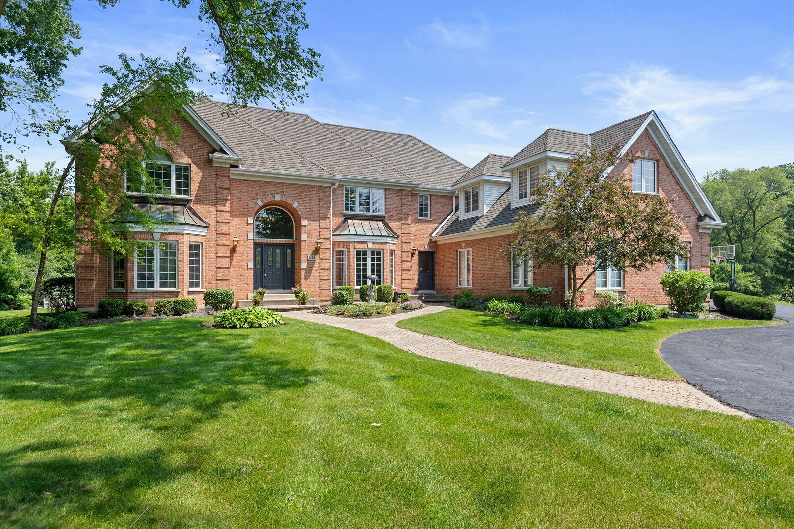 Property Photo: 2188 Inverray Road IL 60067
