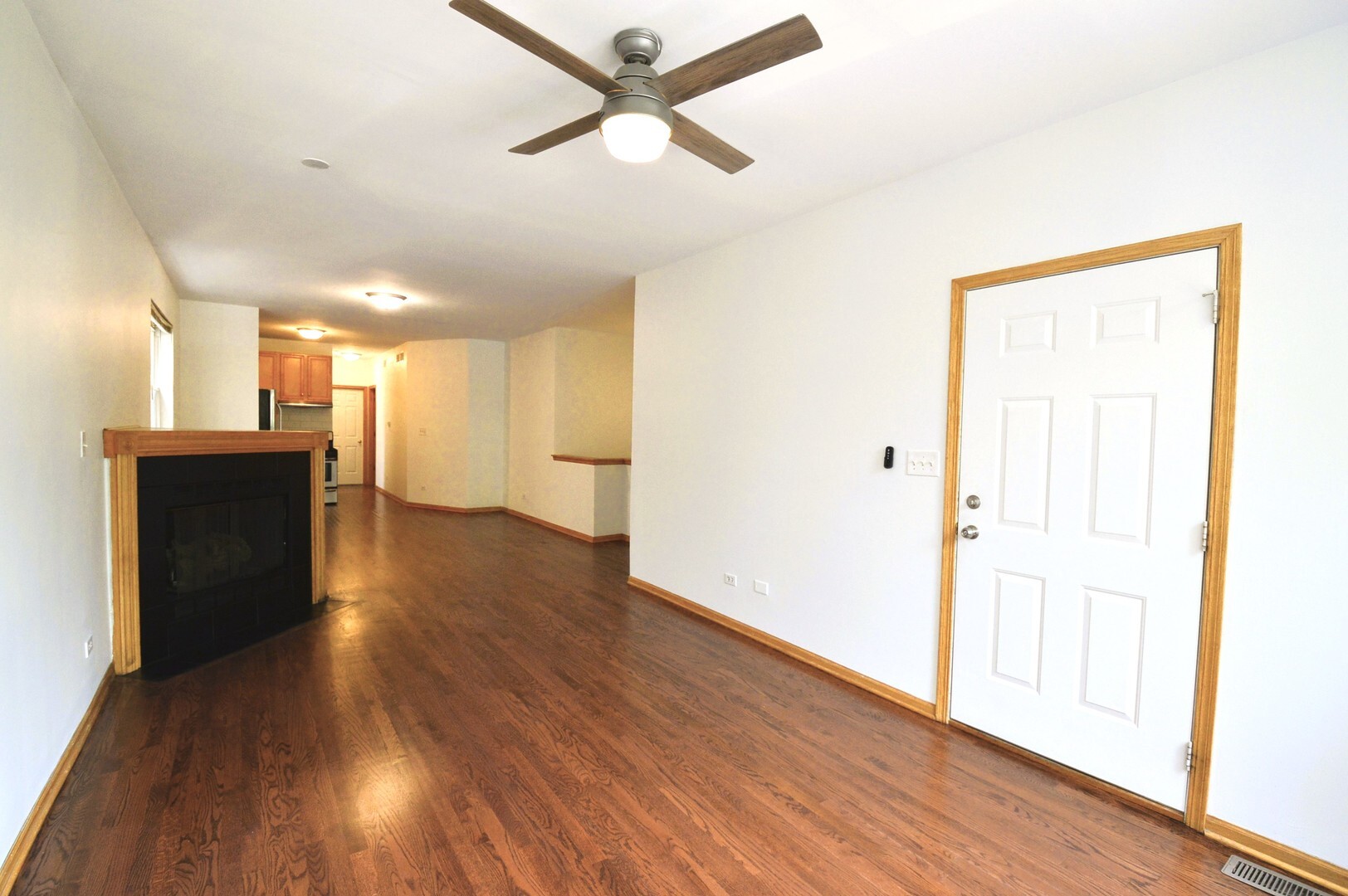 Property Photo: 1319 N Campbell Avenue 1 IL 60622