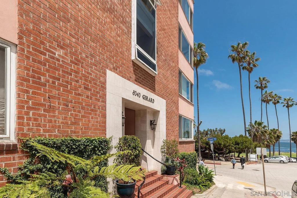 Property Photo: 8040 Girard Ave 2 CA 92037