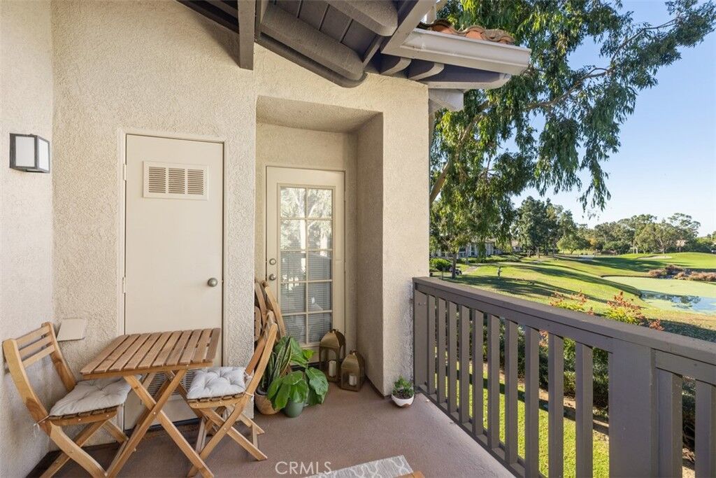 Property Photo:  20 Via Solaz 1  CA 92688 