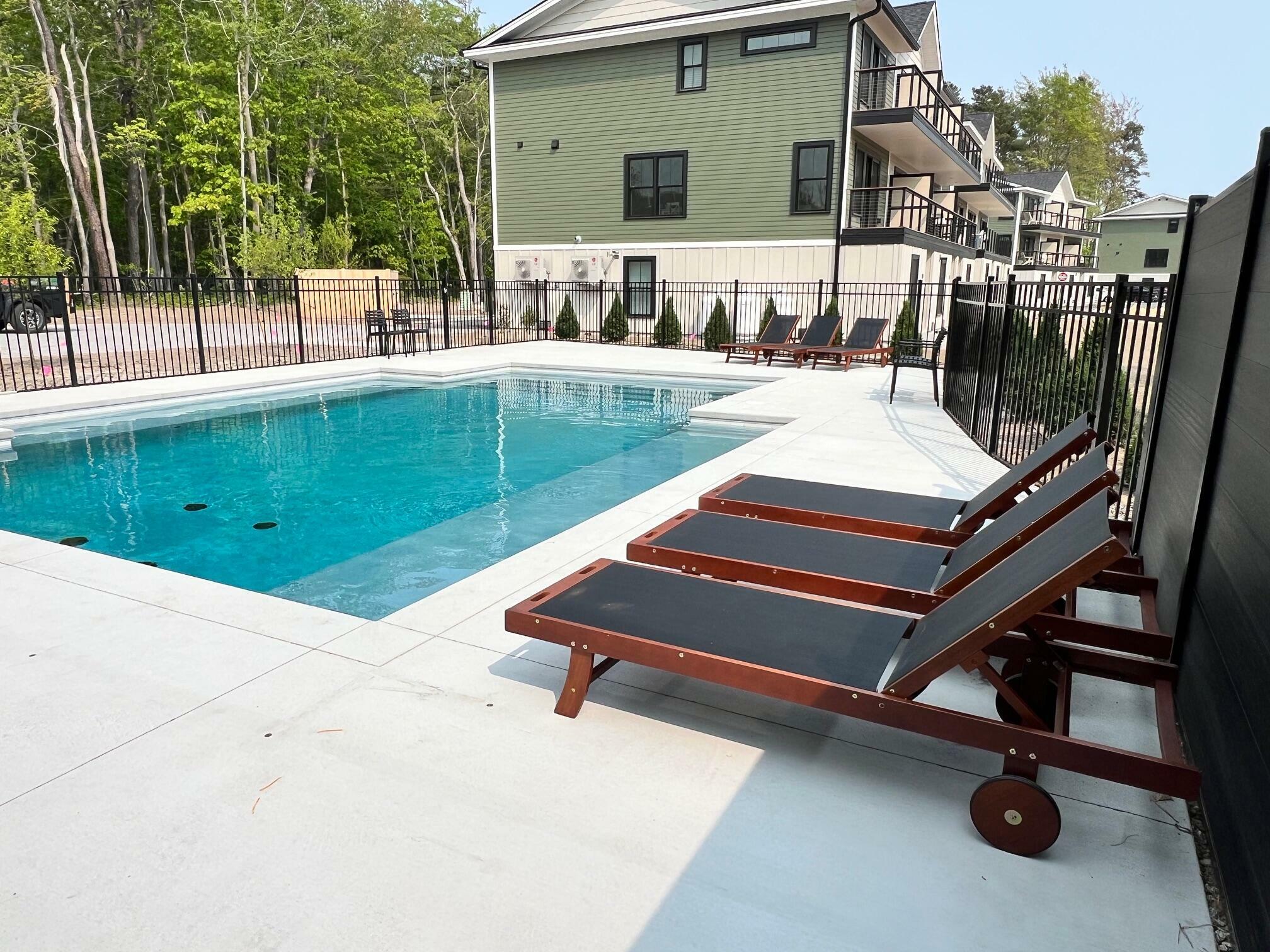 Property Photo: 18 Salt Point Drive 21 ME 04064