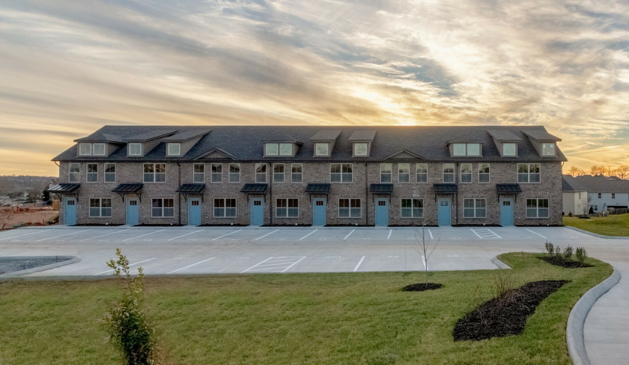 Property Photo: 1000 Henry Place Blvd 805 TN 37042