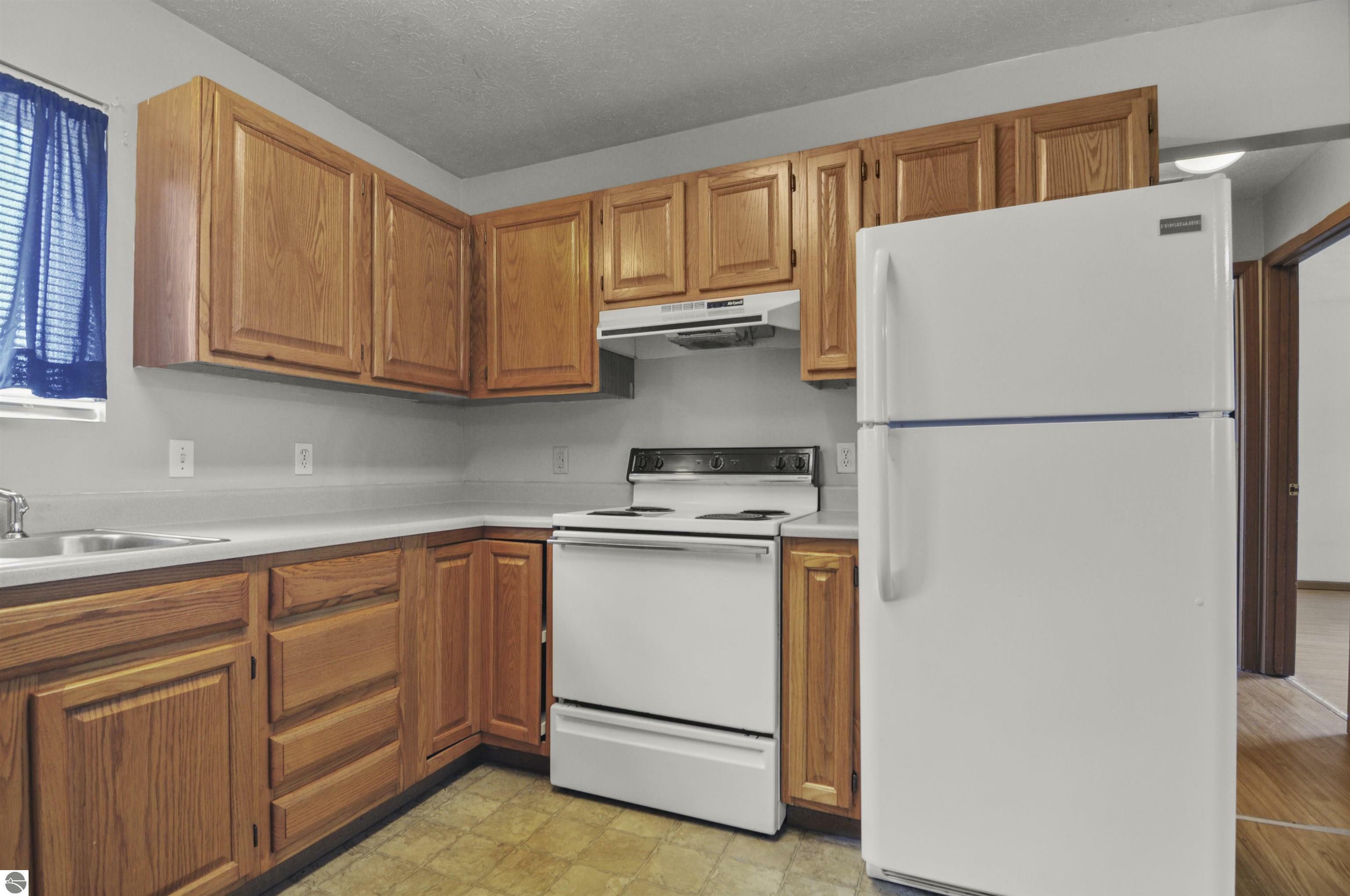 Property Photo: 1404/1406 W Division Street MI 49601