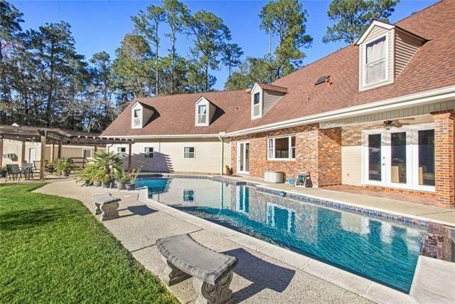 Property Photo: 115 Devereux Drive LA 70461