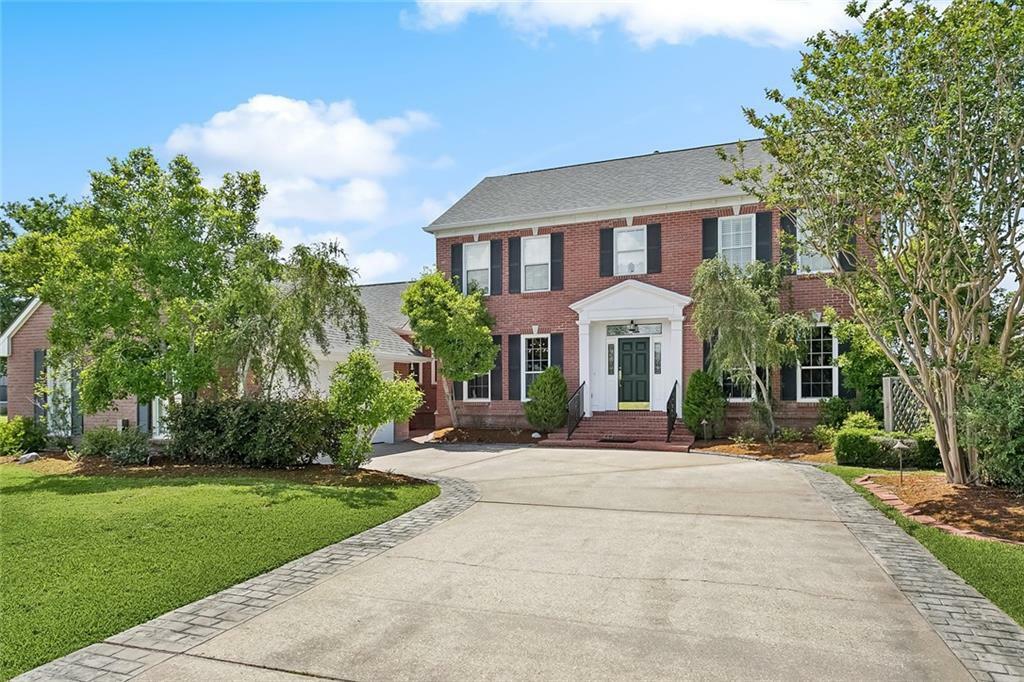 Property Photo: 8 La Quinta Drive LA 70458