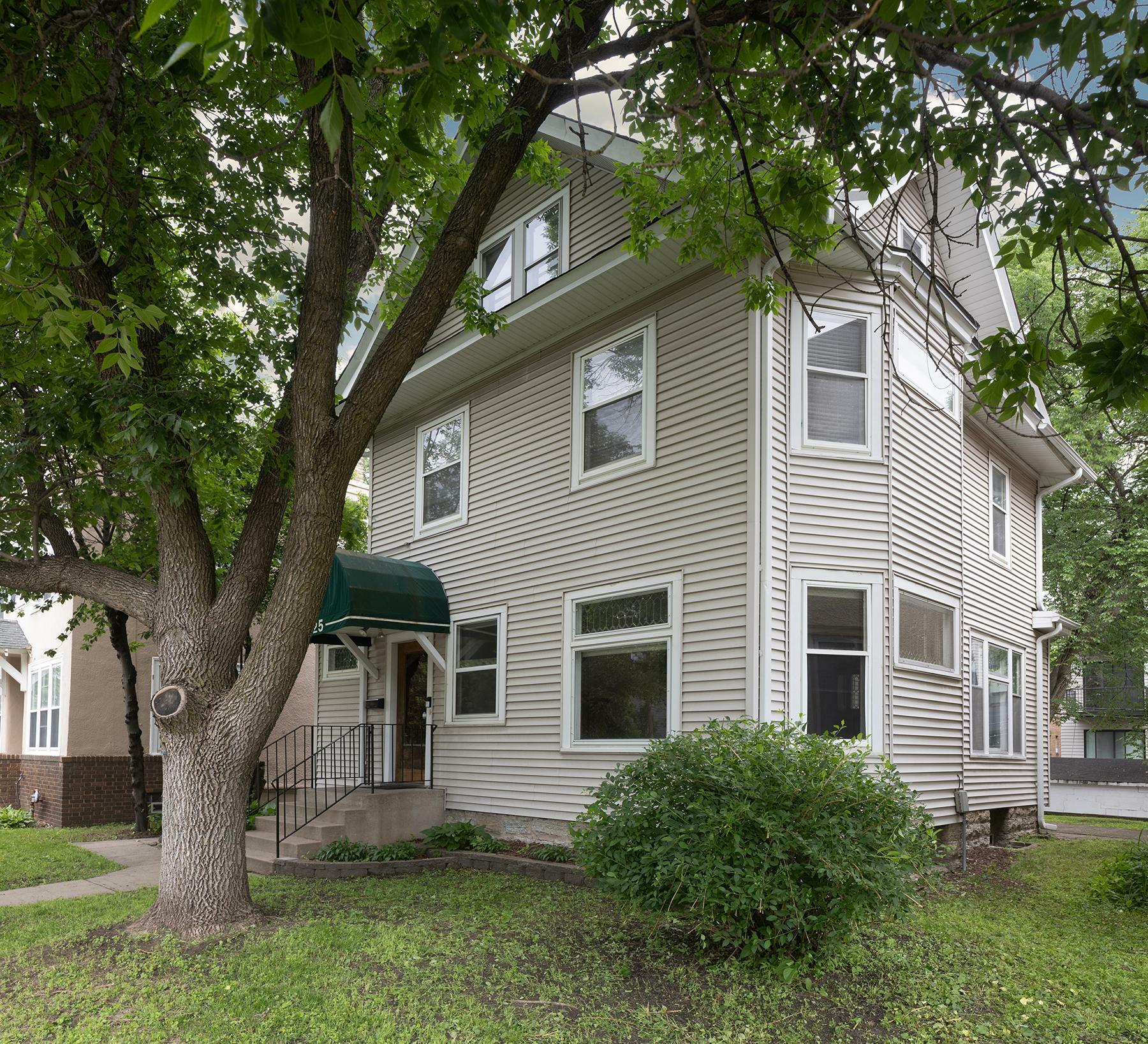 Property Photo: 3225 Hennepin Avenue MN 55408