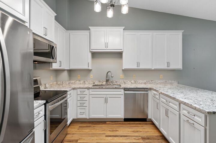 15195 Patricia Court  Eden Prairie MN 55346 photo