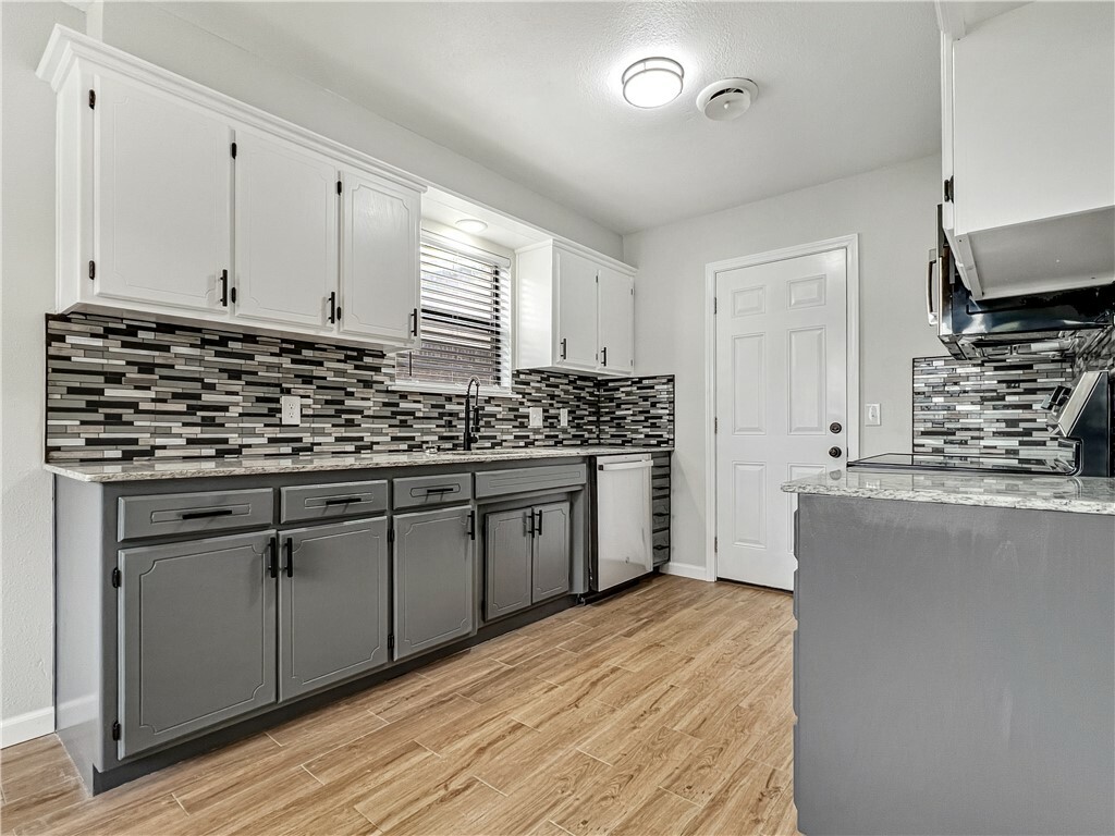 Property Photo: 405 14th Place AR 72756