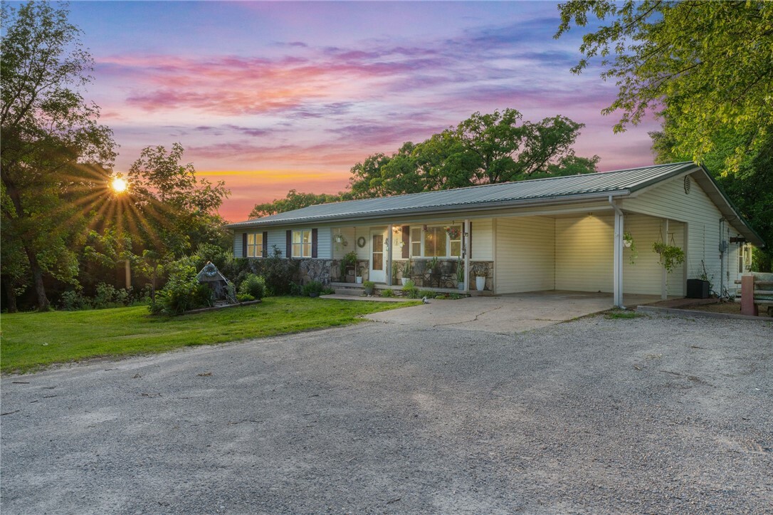 Property Photo:  19326 Boat Dock Road  AR 72662 