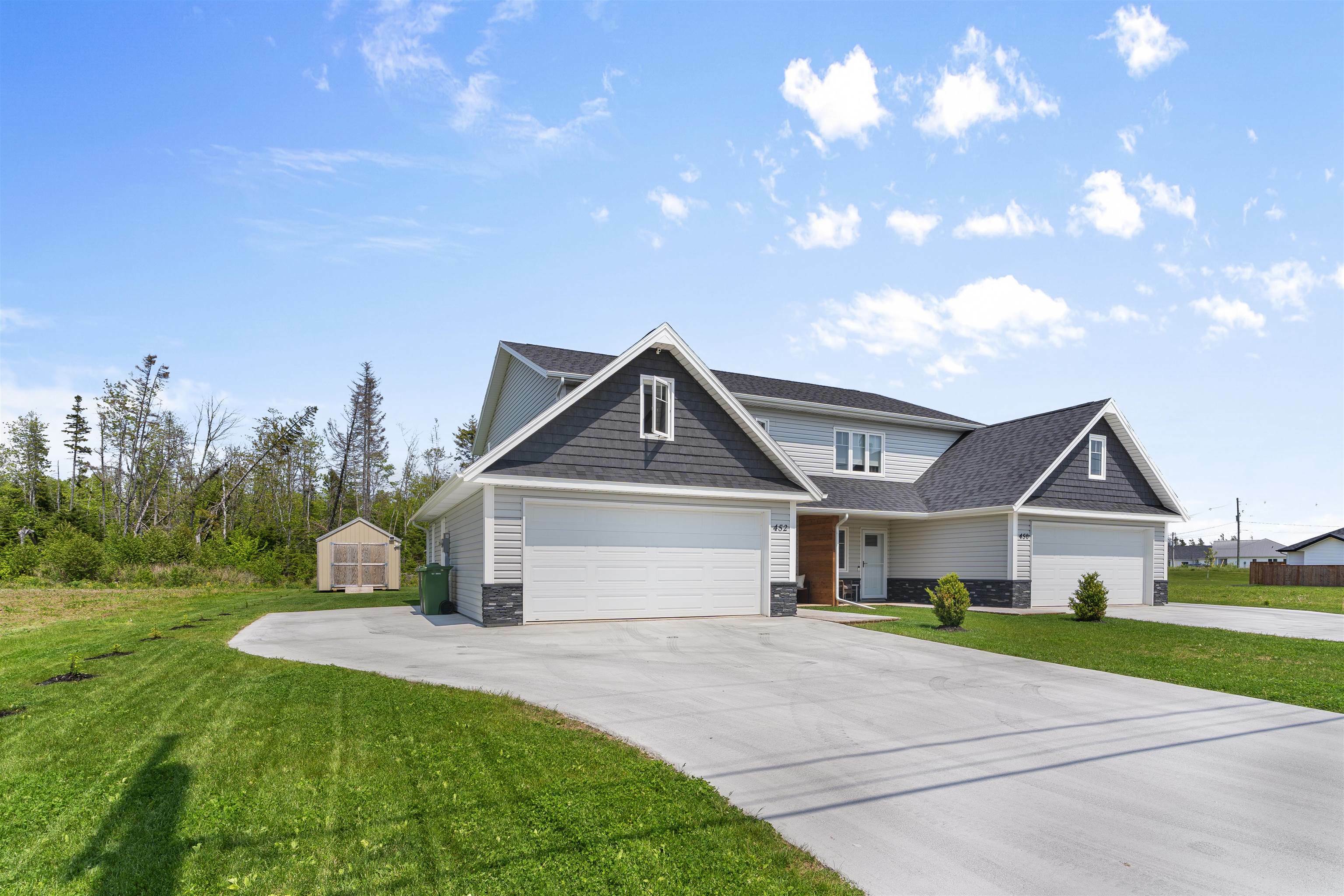 Property Photo: 452 Mackenzie Drive PE C1N 3Z6