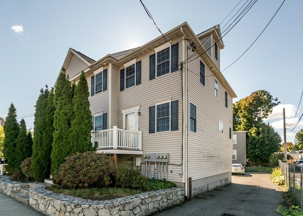Property Photo: 49 Floyd St 1 MA 02451