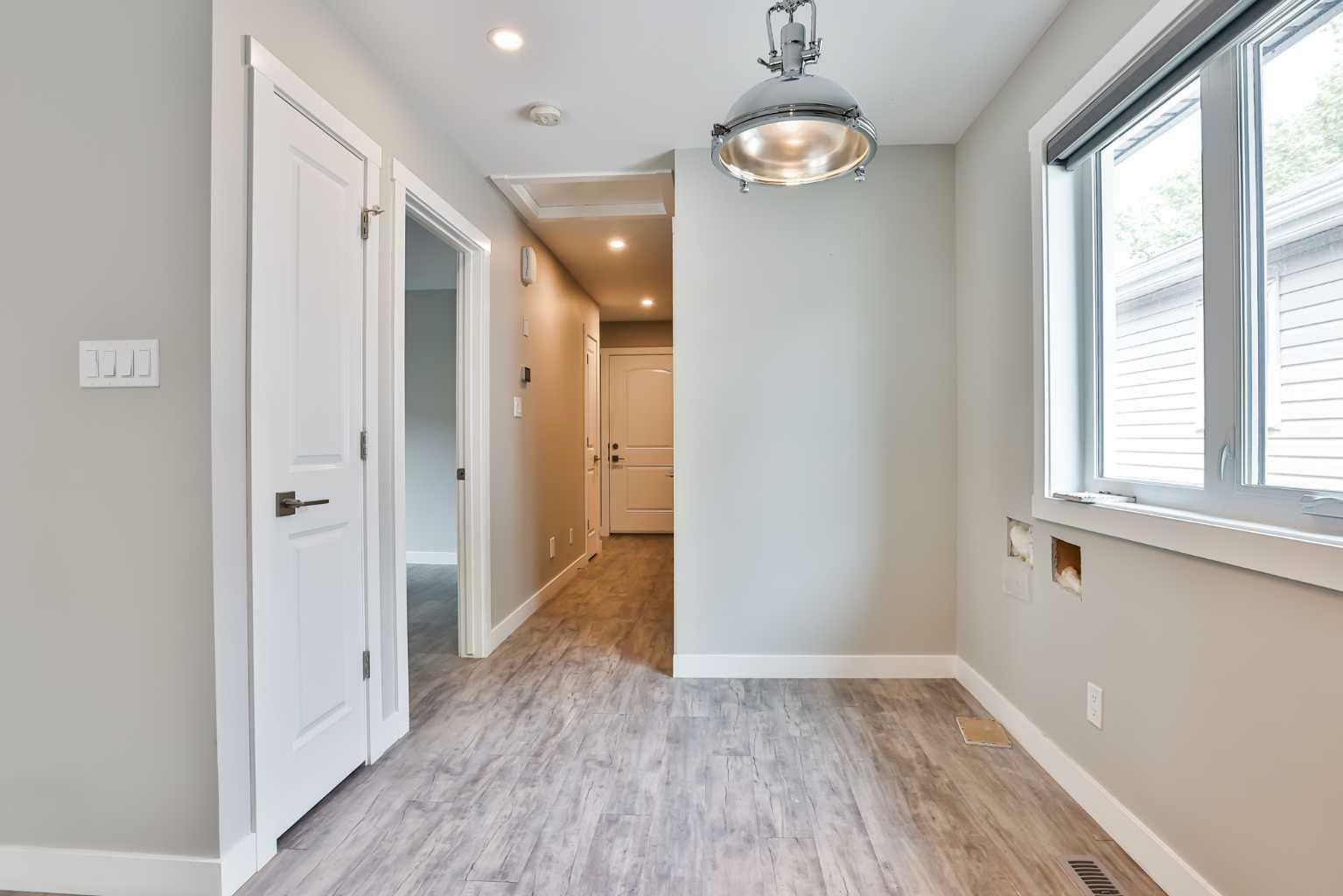Photo de la propriété: 817 8 Avenue S AB T1J 1P1