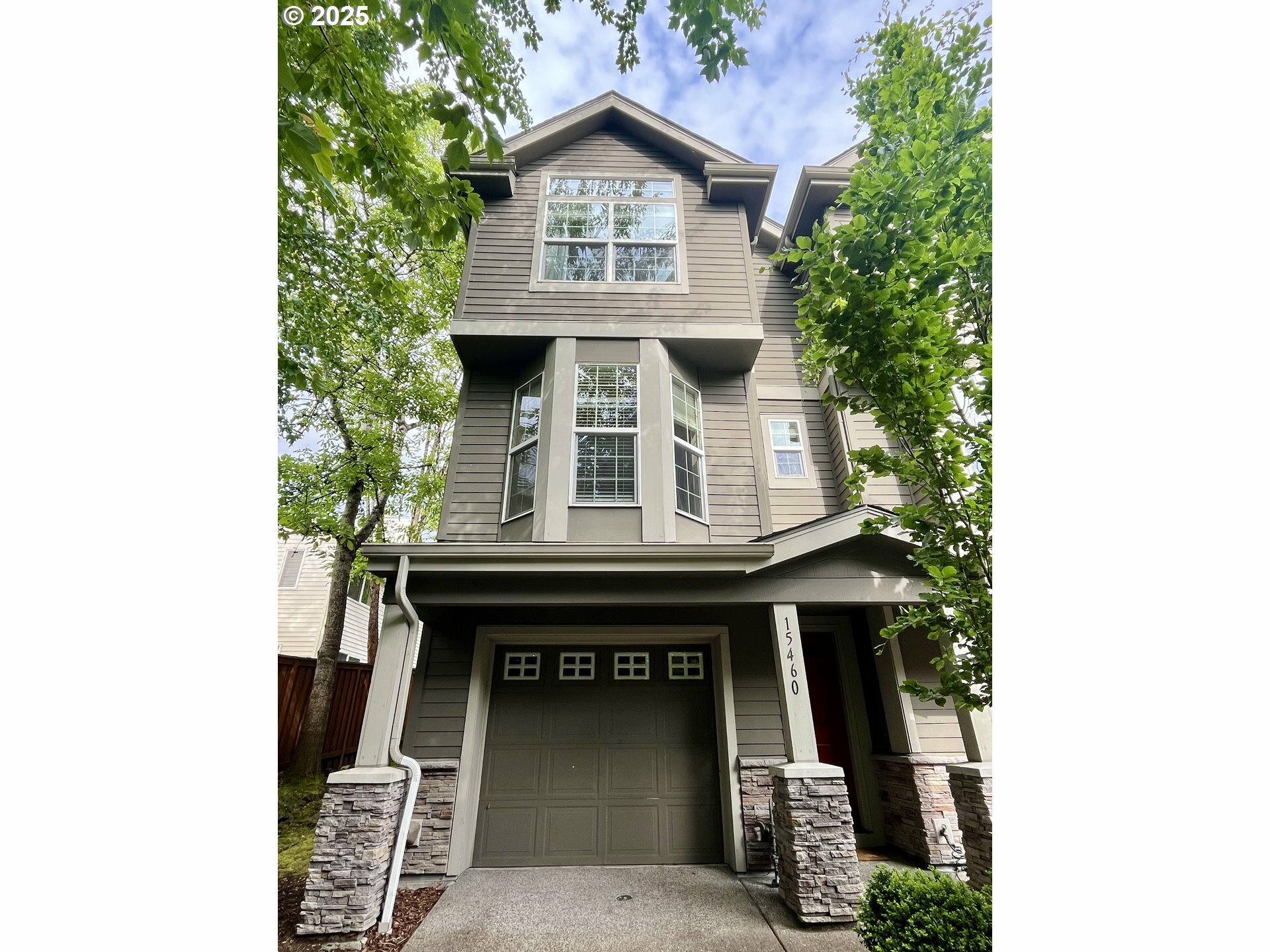 Property Photo: 15460 Brianne Ct OR 97035