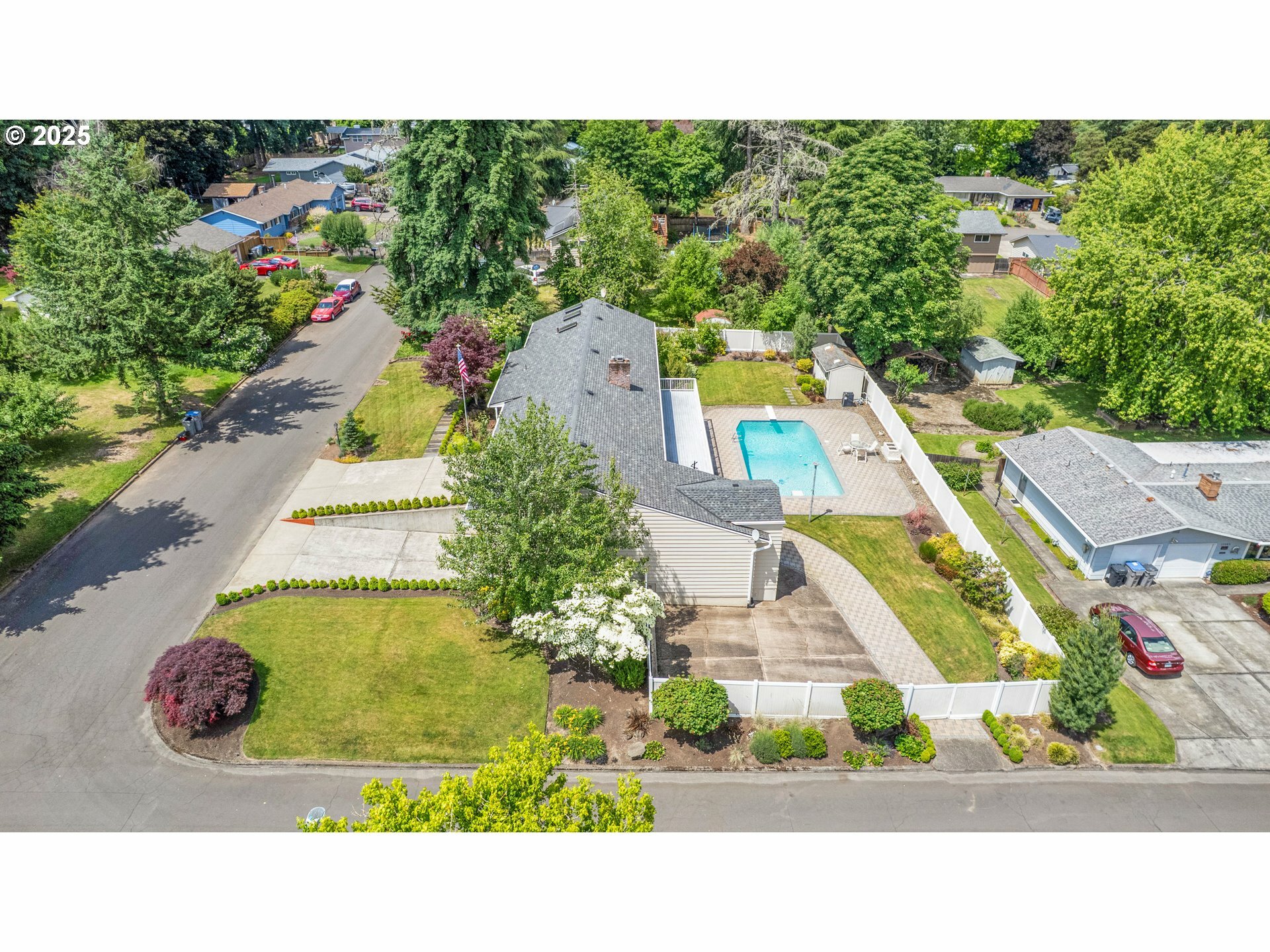 Property Photo: 11675 SW Lynn St OR 97223