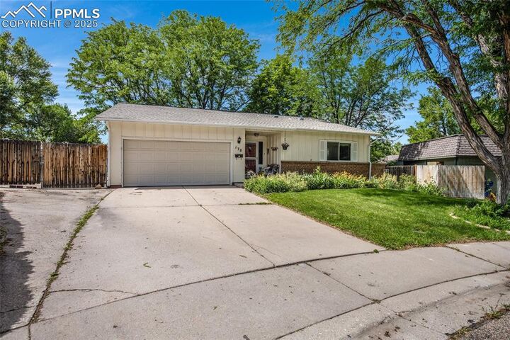 Property Photo: 178 Macneil Place CO 81001