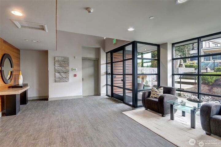 Property Photo:  302  5th Avenue 103  WA 98033 