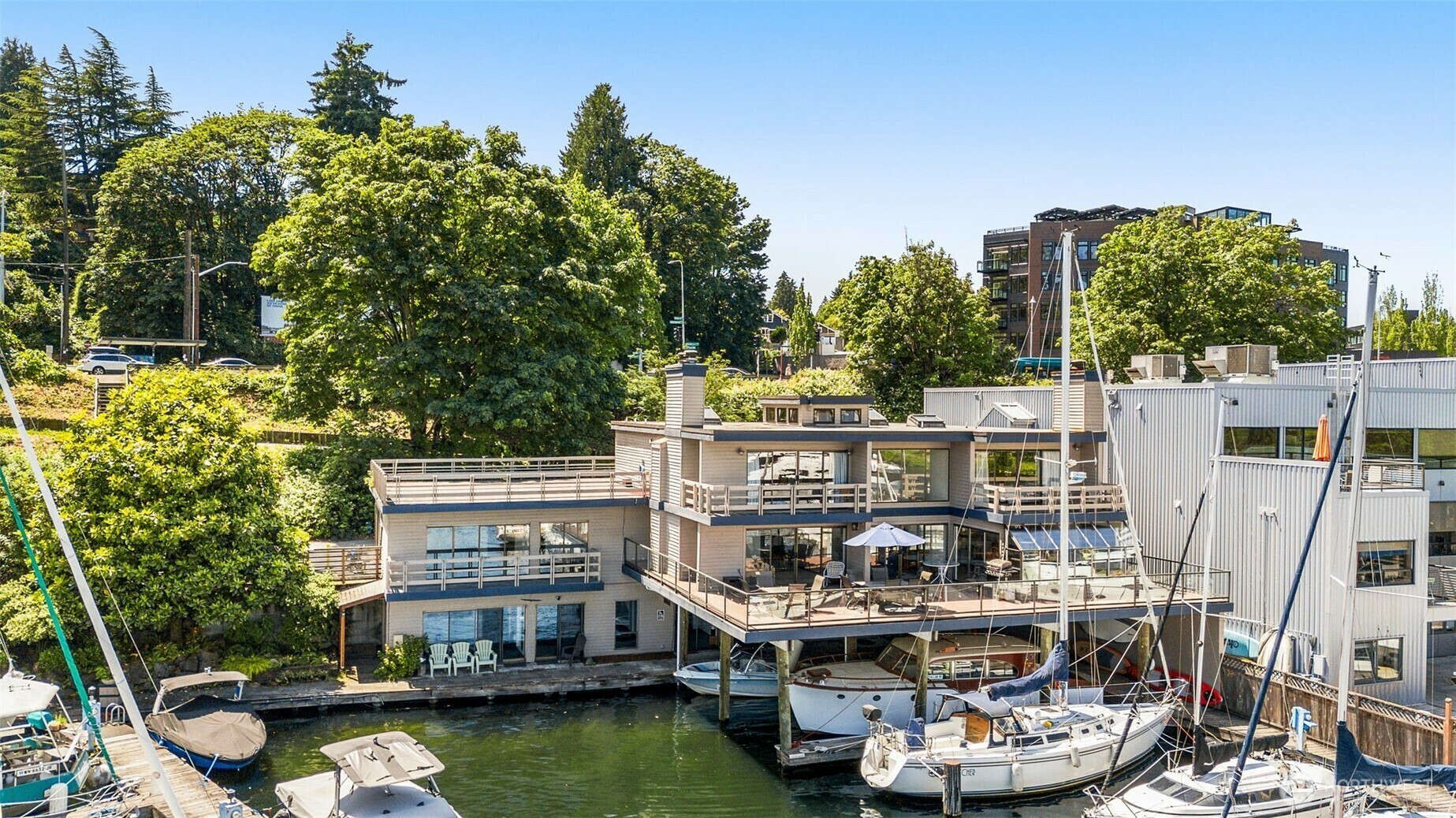 Property Photo: 2900 Westlake Avenue N WA 98109