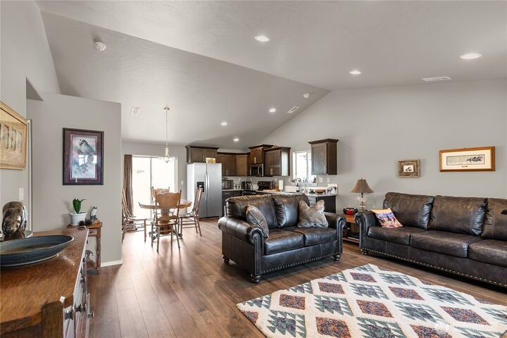 Property Photo: 1028 Sequoia Road NE WA 98837