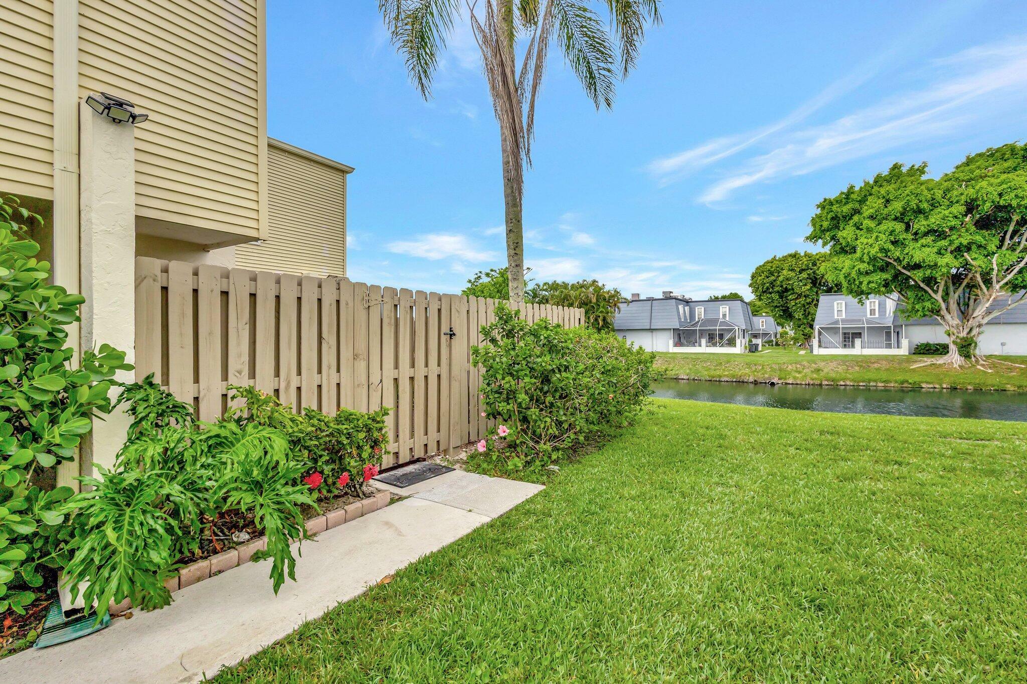 Property Photo: 1586 Shaker Circle FL 33414