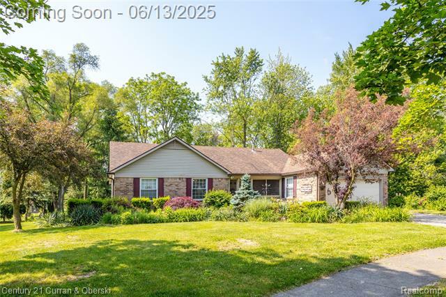 Property Photo: 44855 Yorkshire Drive MI 48375