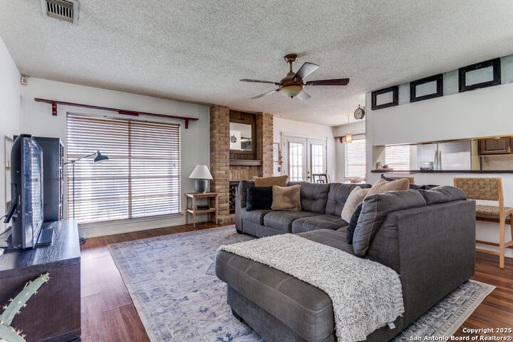 Property Photo: 9921 Flatland TX 78109