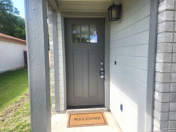 Property Photo:  10214 Redfish Cavern  TX 78245 