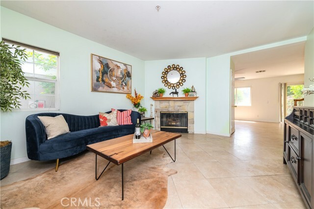 Property Photo:  530 Diamond Street C  CA 91016 