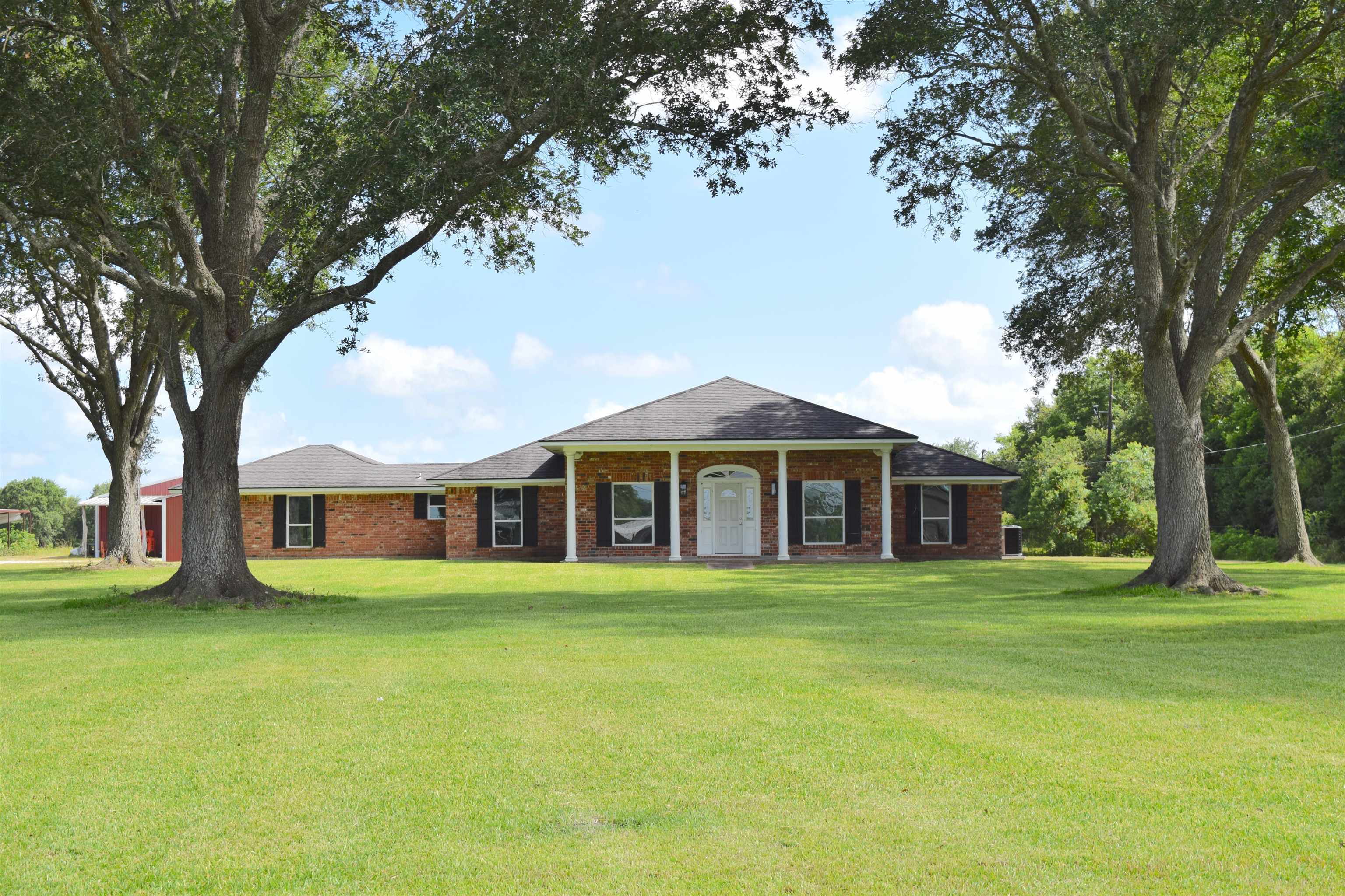 Property Photo: 17647 Wise Rd TX 77665