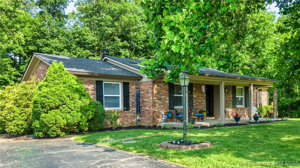 Property Photo: 32 Cruse Loop SE IN 47112