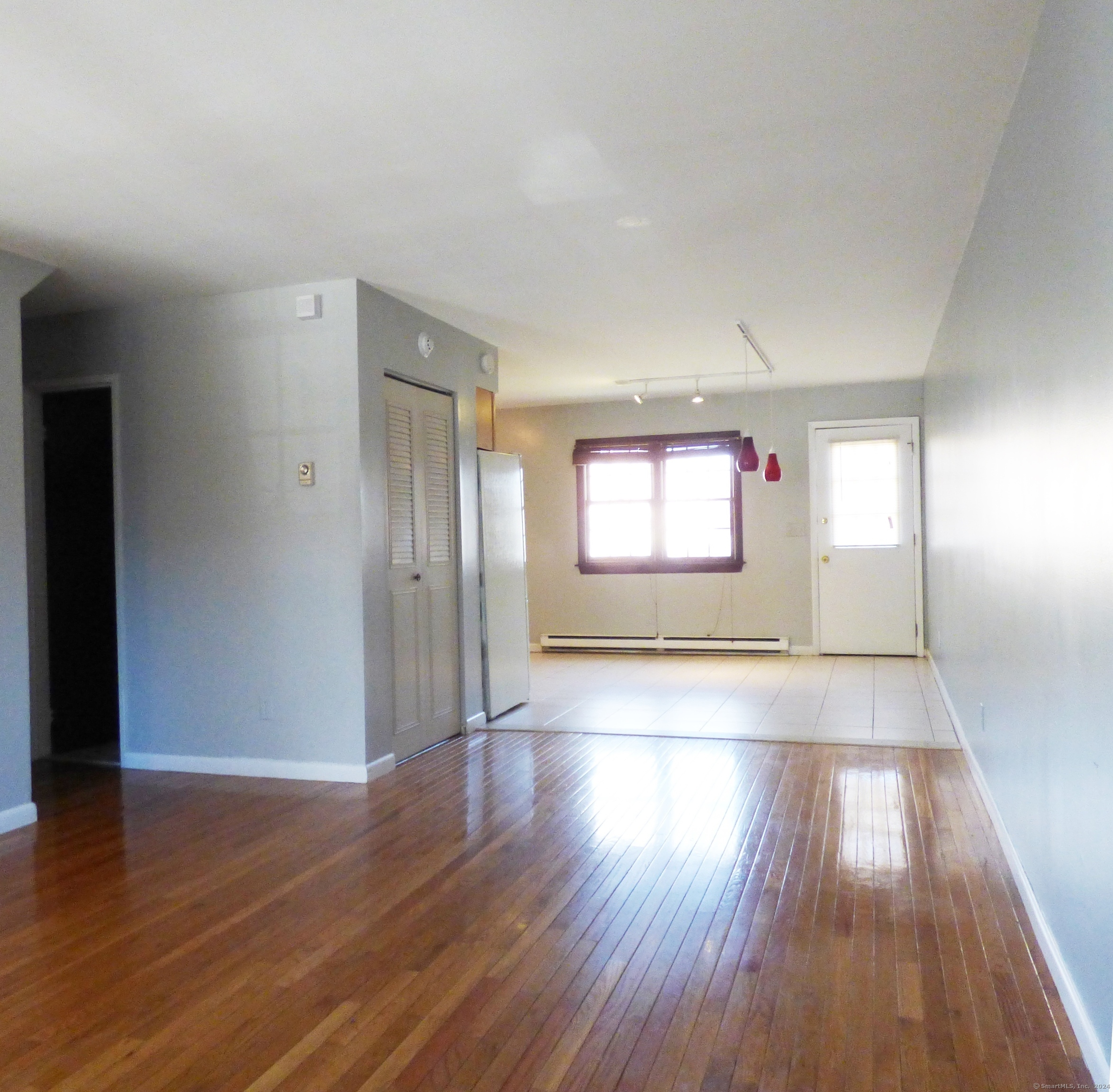 Property Photo:  62 Lindstrom Road 62  CT 06902 