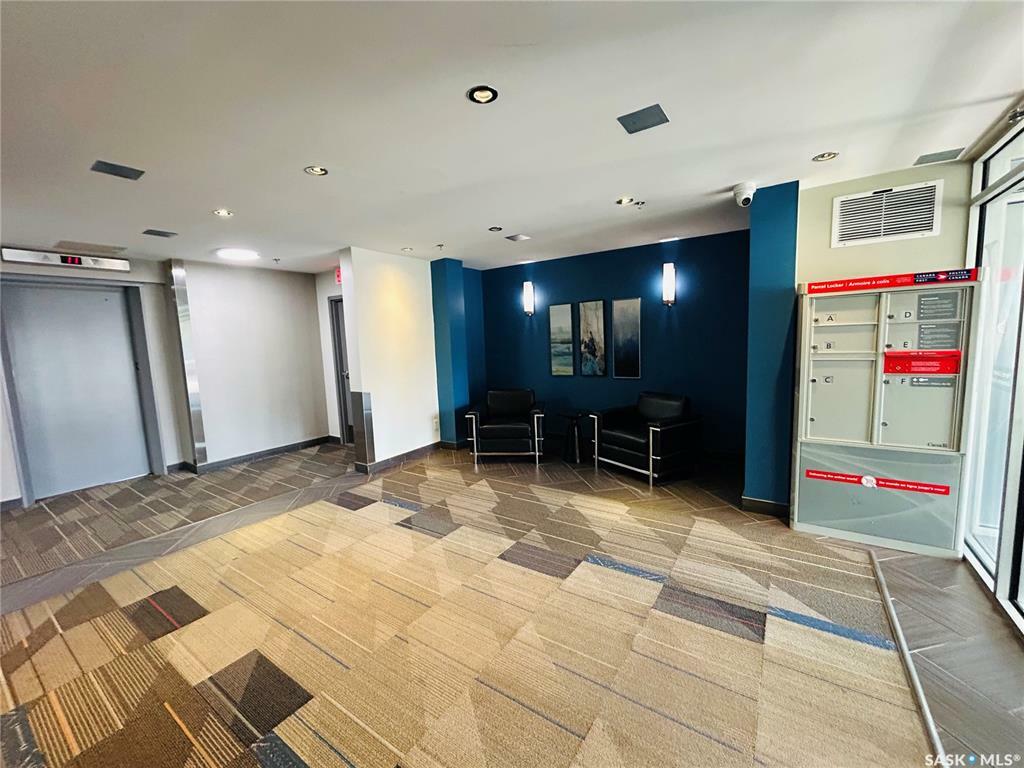 Property Photo: 320 5th Avenue N 305 SK S7K 2P5