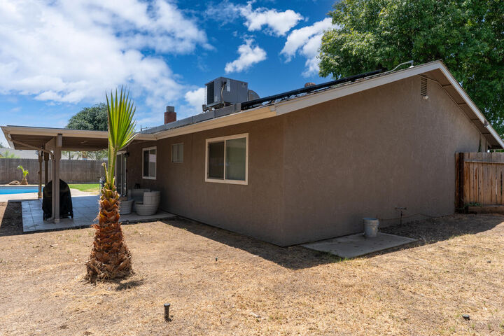 Property Photo:  5125 W Feemster Court  CA 93277 