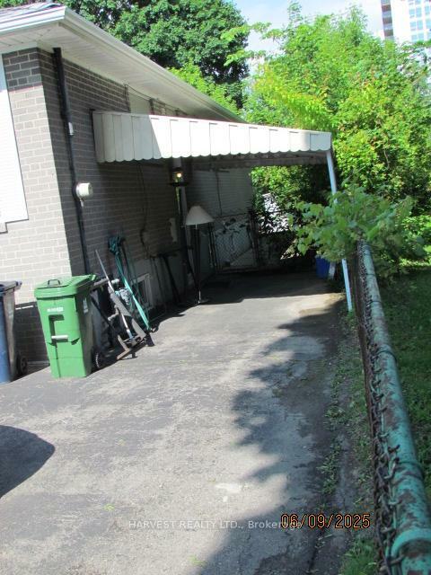 Property Photo: 29 Talara Drive ON M2K 1A3