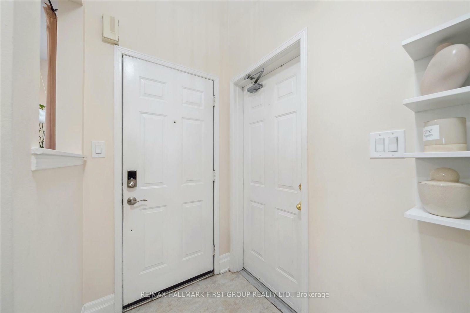 Property Photo:  27 Shenandoah Drive  ON L1P 1S9 