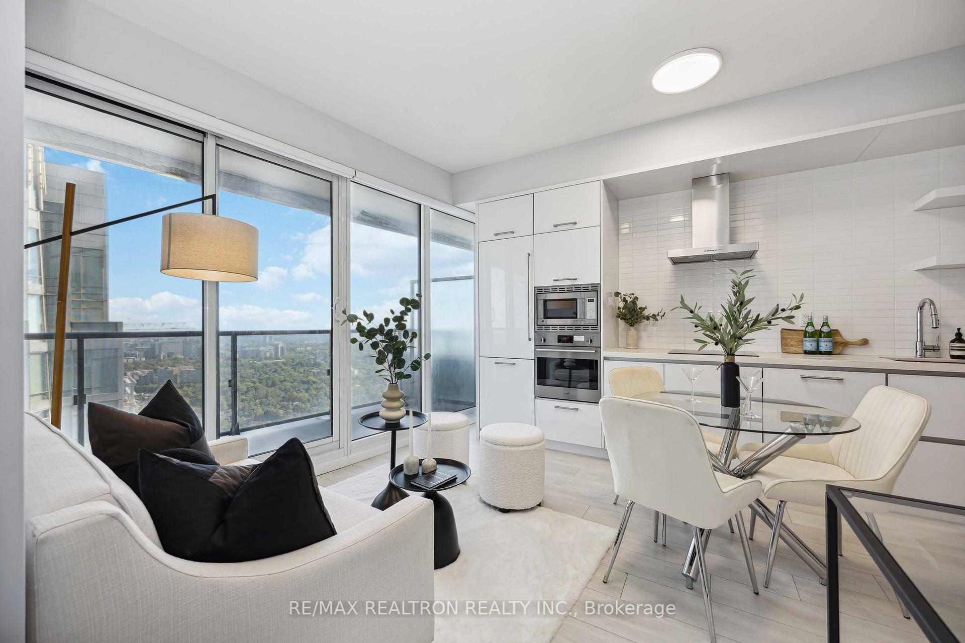 2221 Yonge Street 4606  Toronto ON M4S 0B8 photo