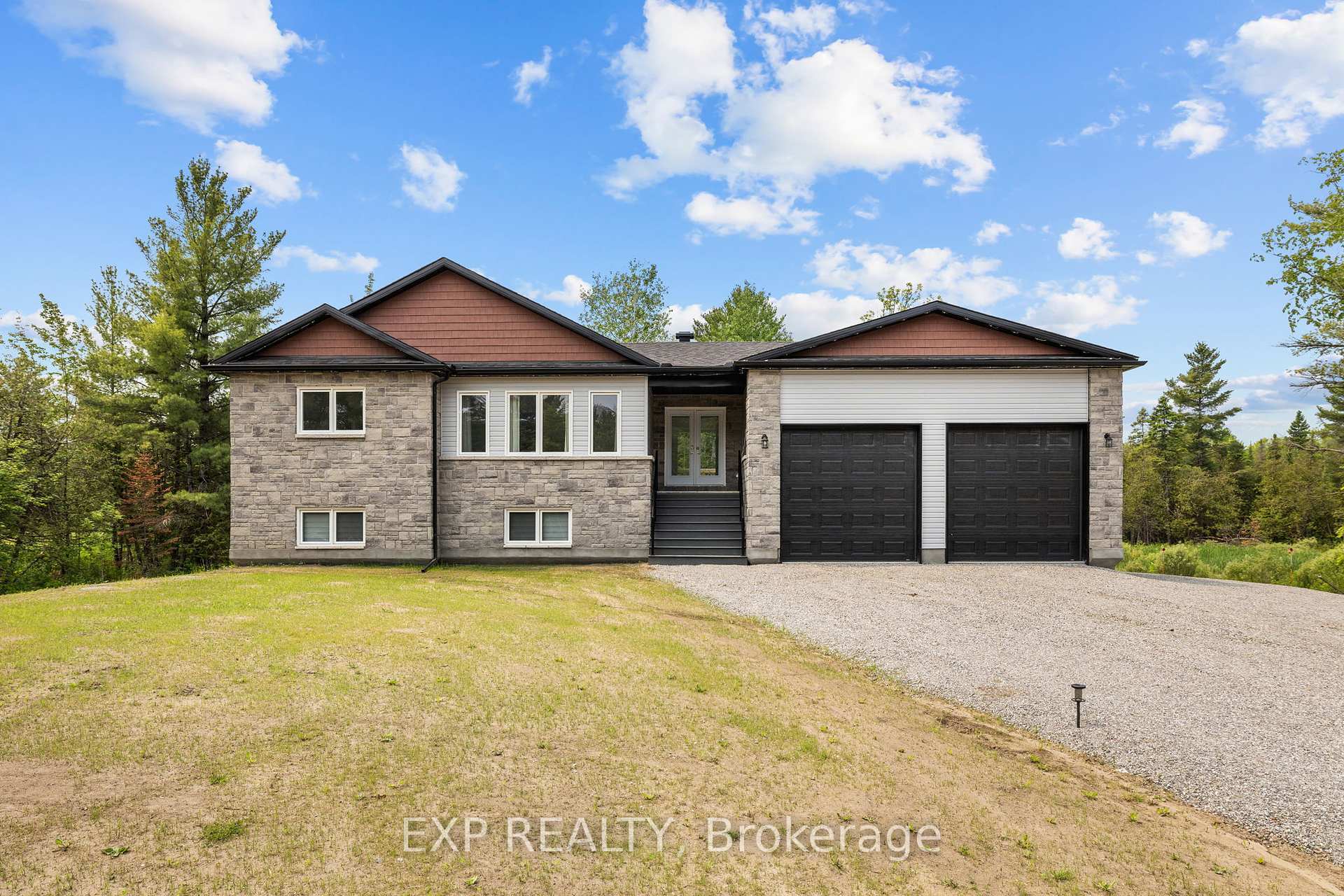 Property Photo: 292 James Andrew Way ON K7A 4S7