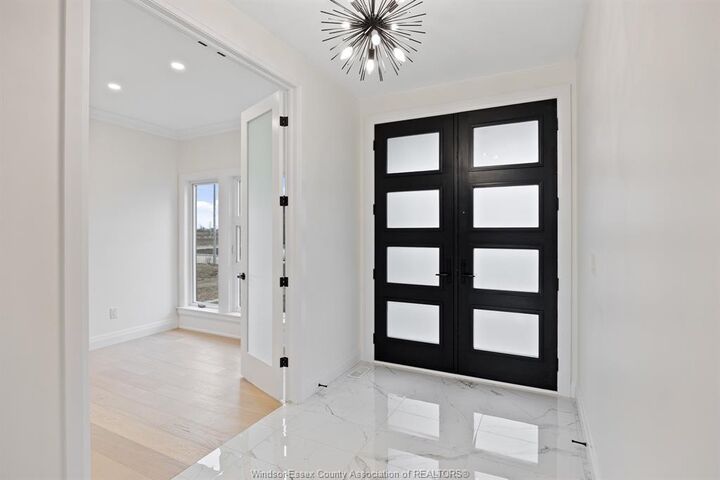 Photo de la propriété: 1257 Campana Crescent ON N8L 0K3