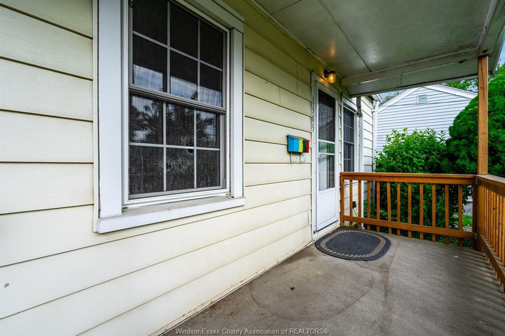 Photo de la propriété: 1345 Elm ON N8X 2B7