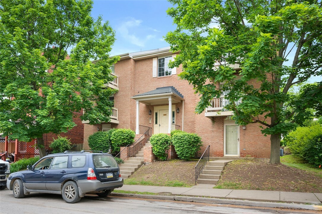 3266 Ward St 8  Oakland PA 15213 photo