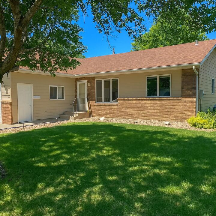 Property Photo:  2231 SE Crystal Ave  SD 57401 
